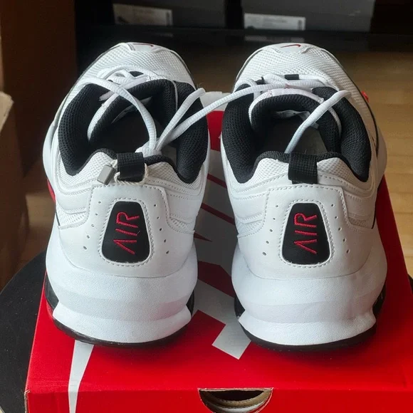 Nike Air Max AP - Picture 2 of 6